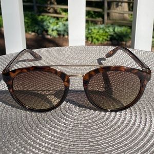 💞 5/$35 Brown Tortoise Sunglasses